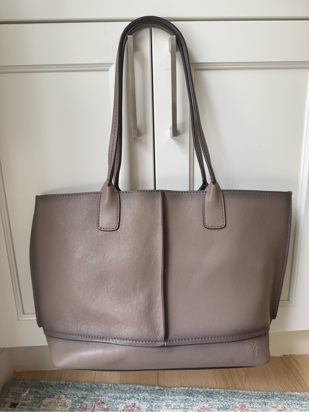 Frye Taupe Leather Tote Bag Shoulder Shopper - Picture 2 of 8